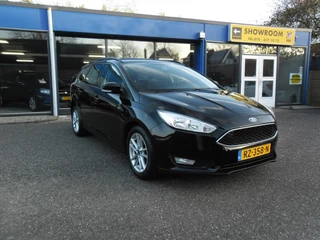 Ford Focus WAGON ECOBOOST NAV AIRCO 16"LMV PDC RIJKLAARPRIJS