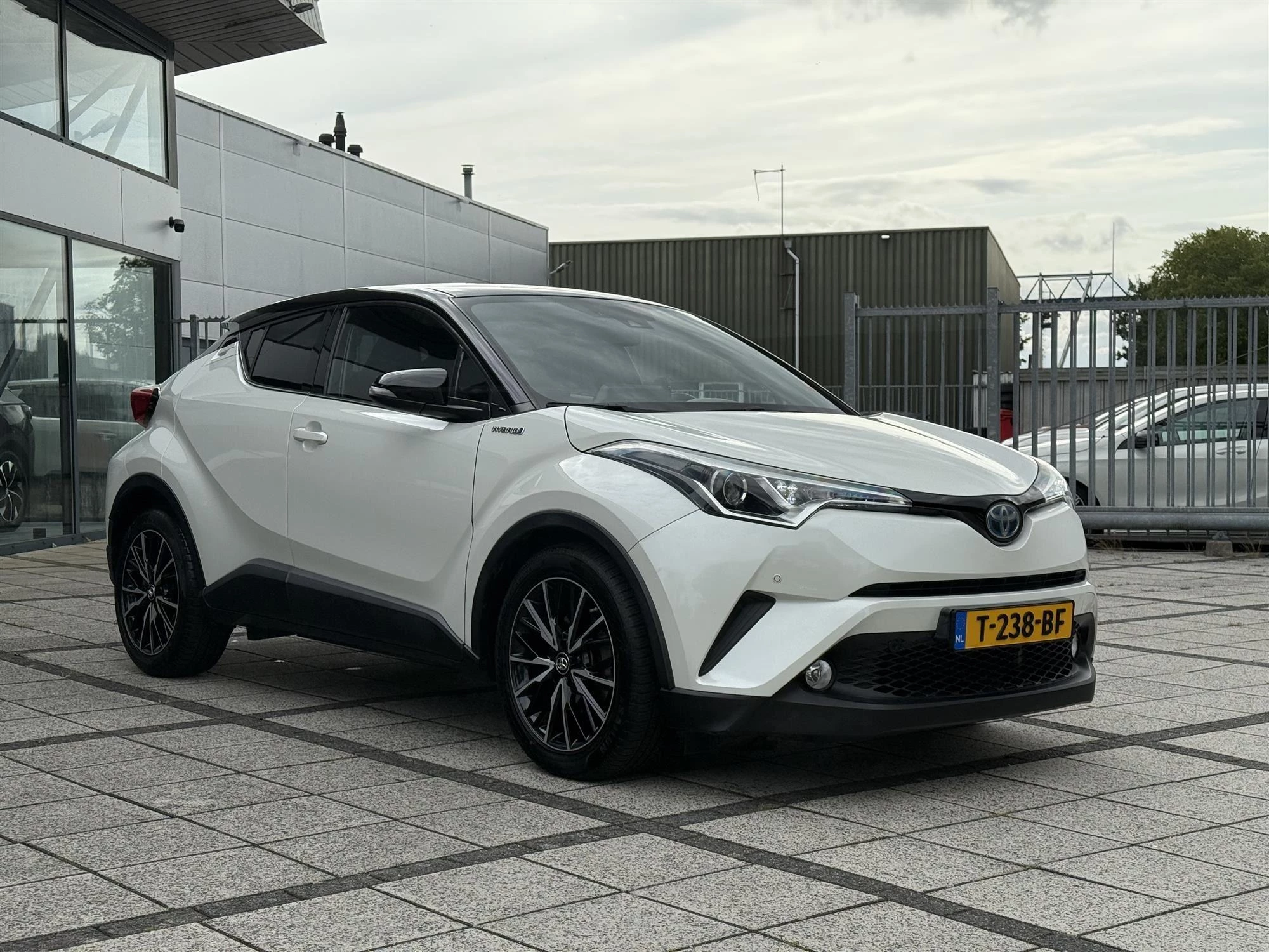 Hoofdafbeelding Toyota C-HR