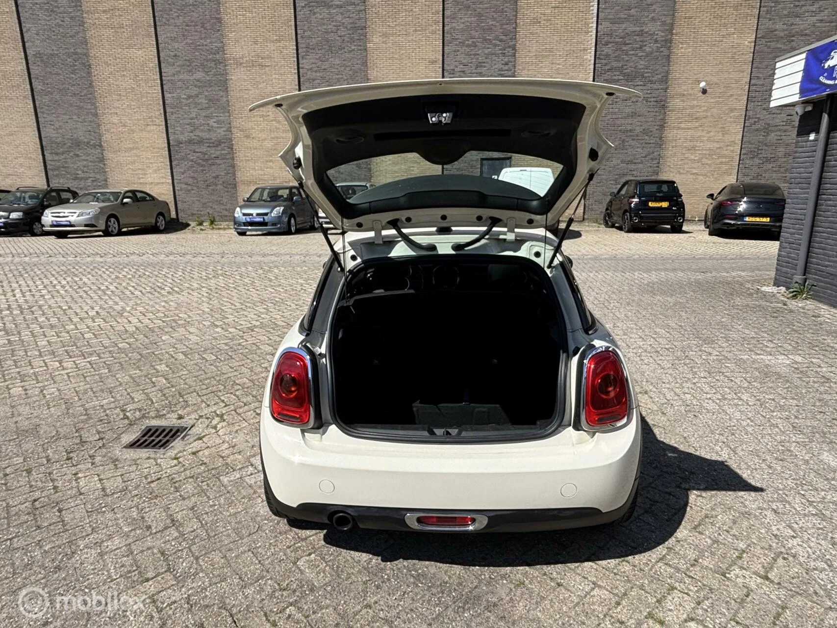 Hoofdafbeelding MINI One