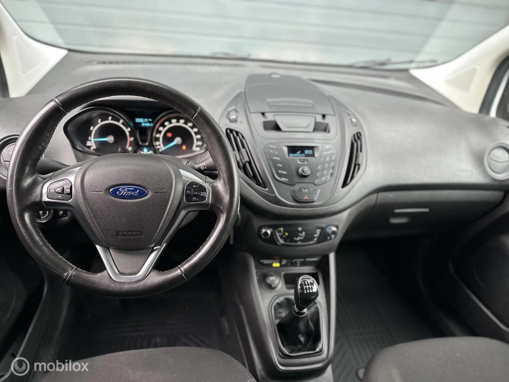 Hoofdafbeelding Ford Transit Courier