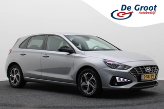 Hoofdafbeelding Hyundai i30 Hyundai i30 1.0 T-GDi MHEV Comfort Camera, Apple Carplay, Stuur-/Stoelverw., LED, DAB, 16"