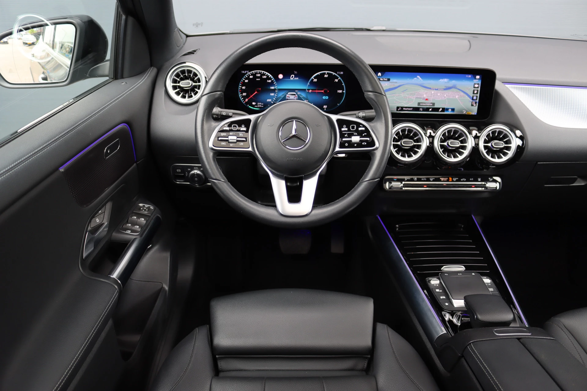 Hoofdafbeelding Mercedes-Benz EQA
