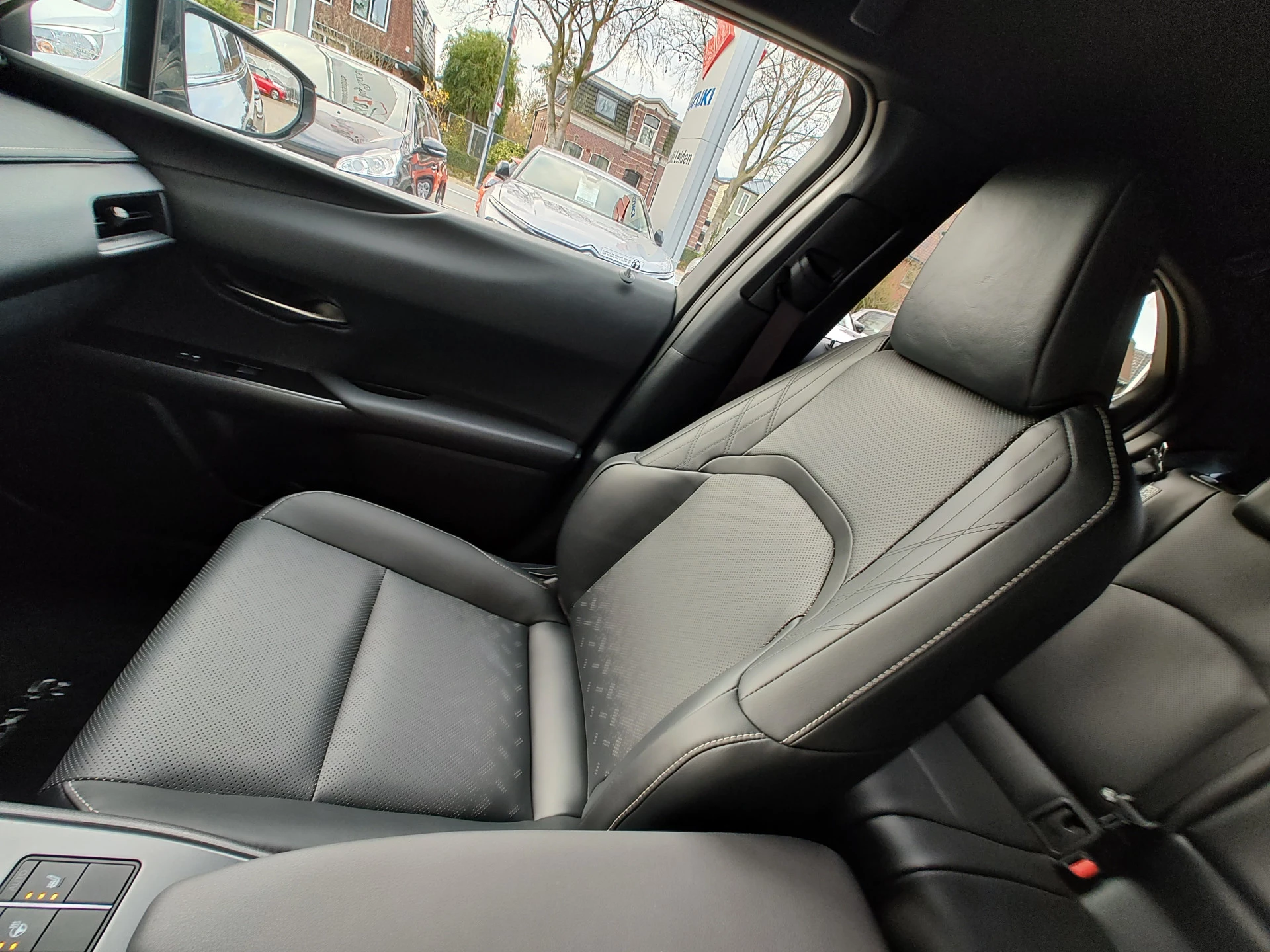 Hoofdafbeelding Lexus UX