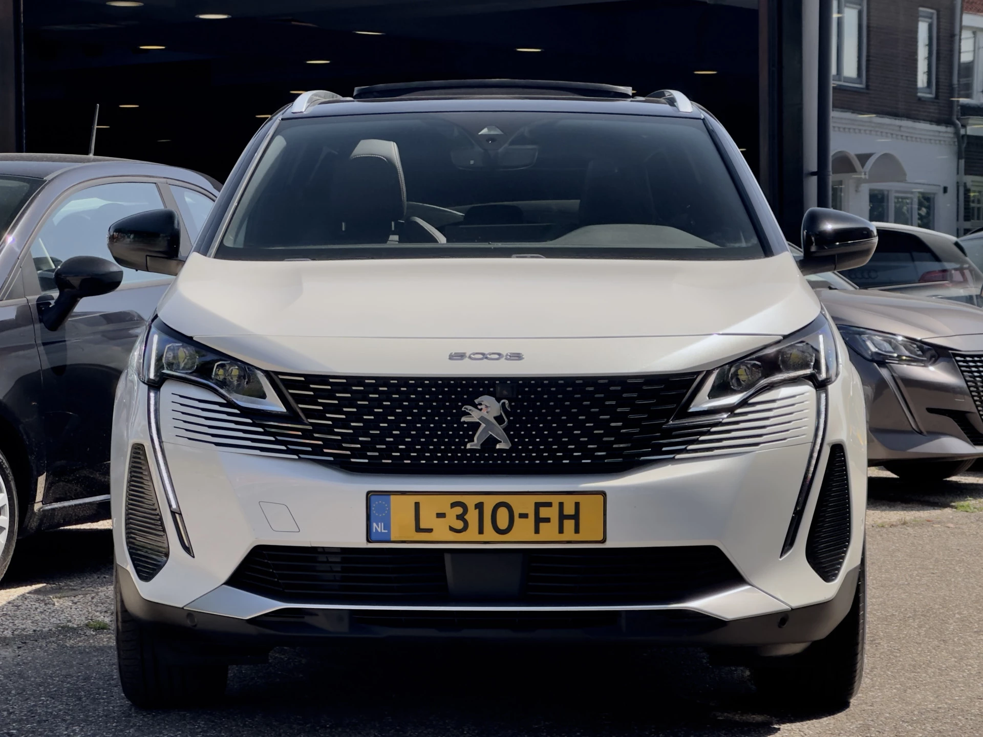 Hoofdafbeelding Peugeot 5008