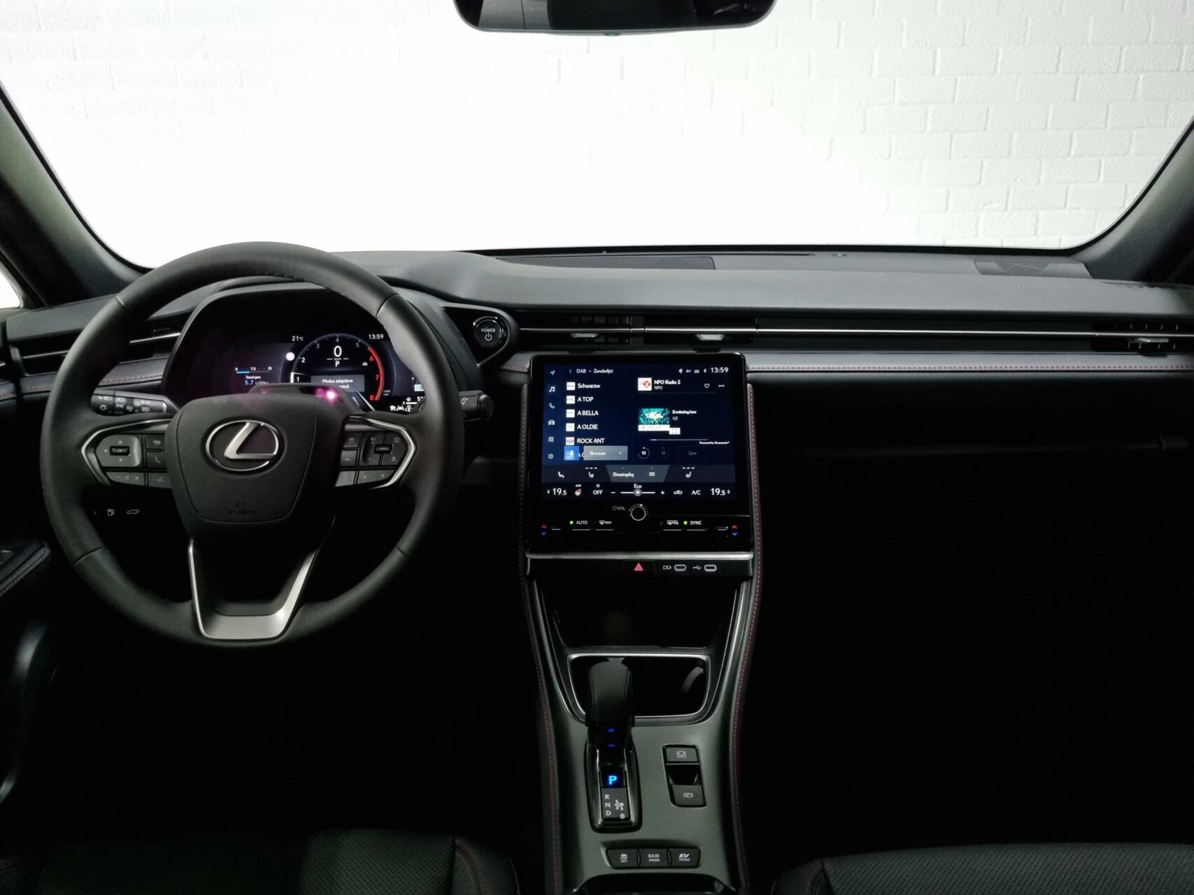 Hoofdafbeelding Lexus LBX