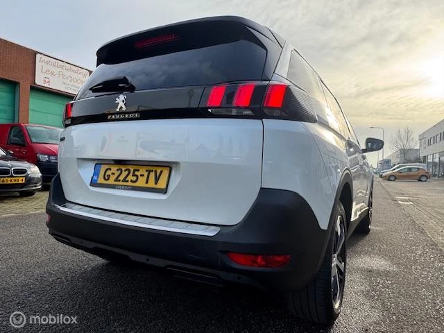 Hoofdafbeelding Peugeot 5008