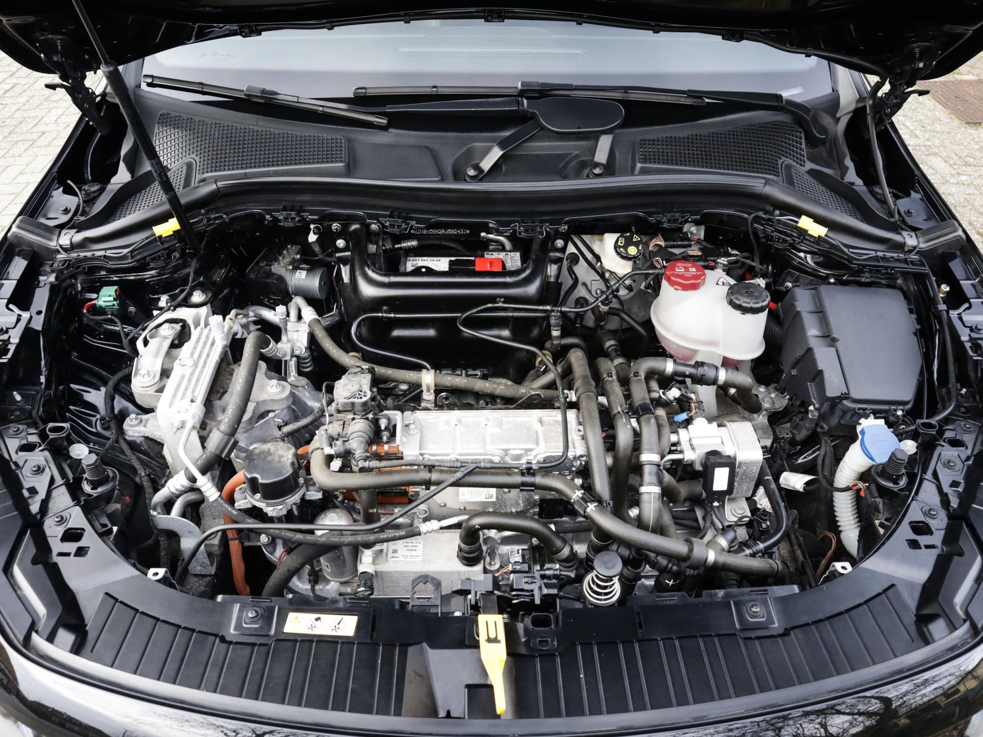 Hoofdafbeelding Mercedes-Benz EQA