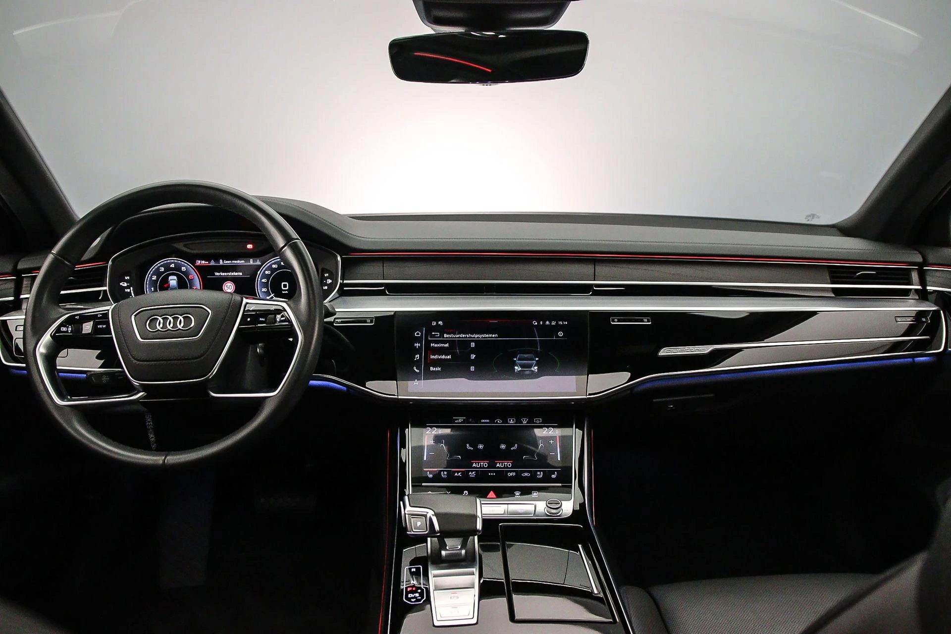Hoofdafbeelding Audi A8