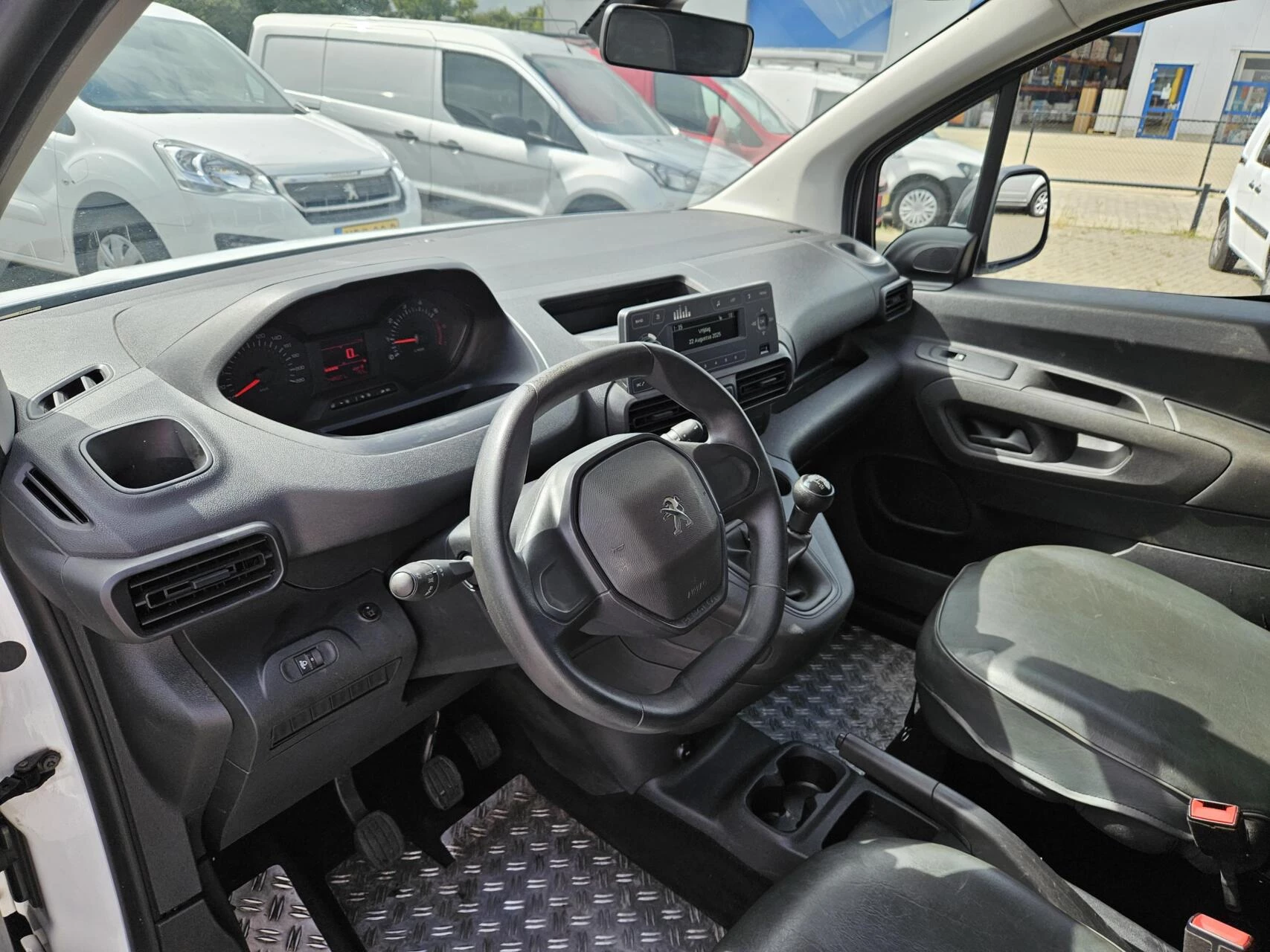 Hoofdafbeelding Peugeot Partner
