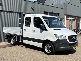 Hoofdafbeelding Mercedes-Benz Sprinter Mercedes-Benz Sprinter 314 2.2 CDI DC Openlaadbak Airco Cruise controle Trekhaak 3500kg 6-Persoons Camera Navigatie Apple carplay open laadbak Pick-up Euro 6 P-up bakwagen