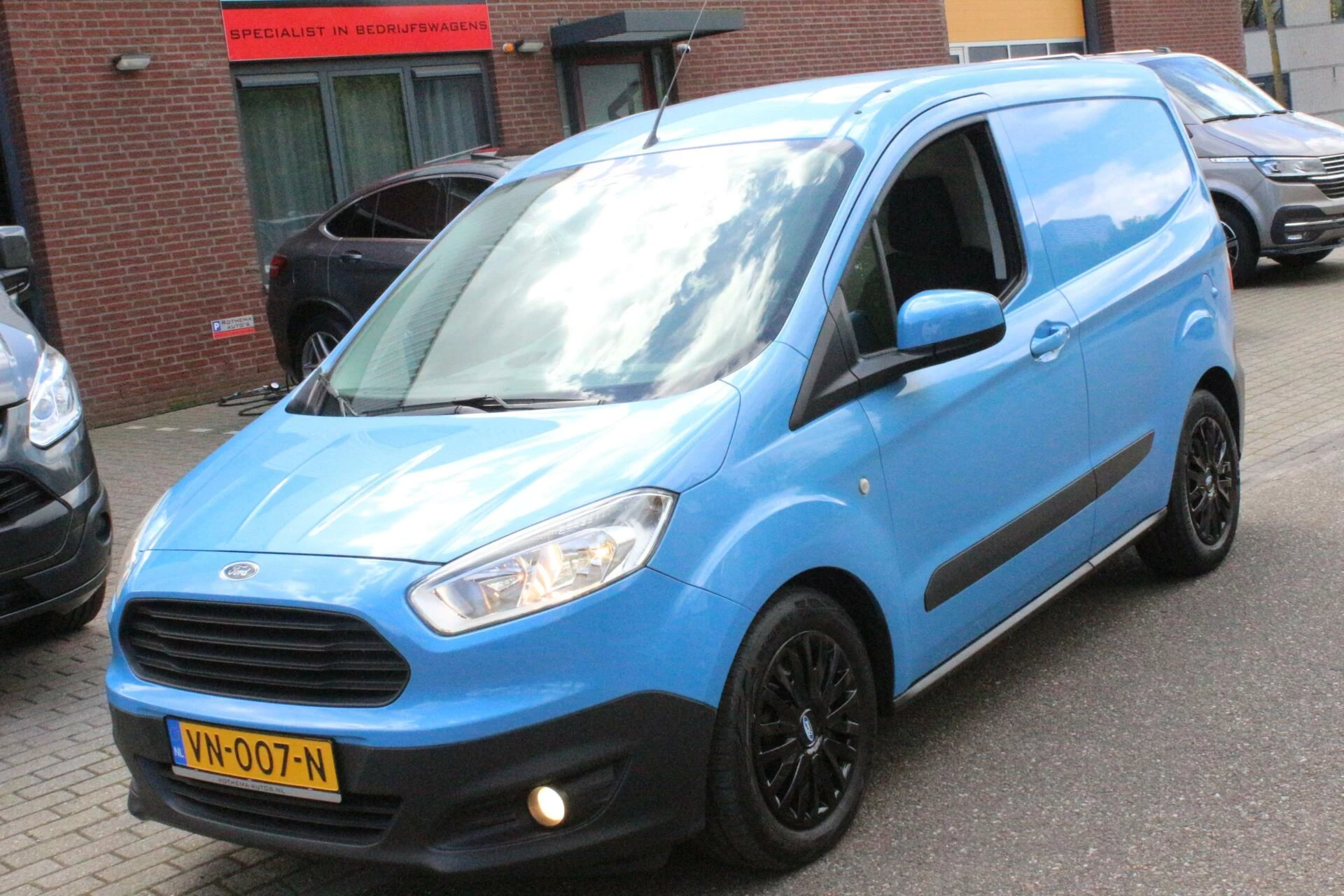 Hoofdafbeelding Ford Transit Courier