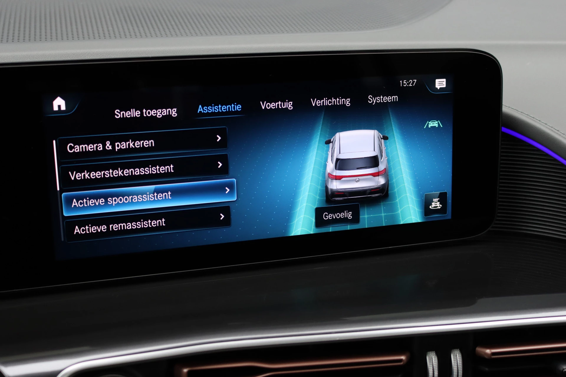 Hoofdafbeelding Mercedes-Benz EQC