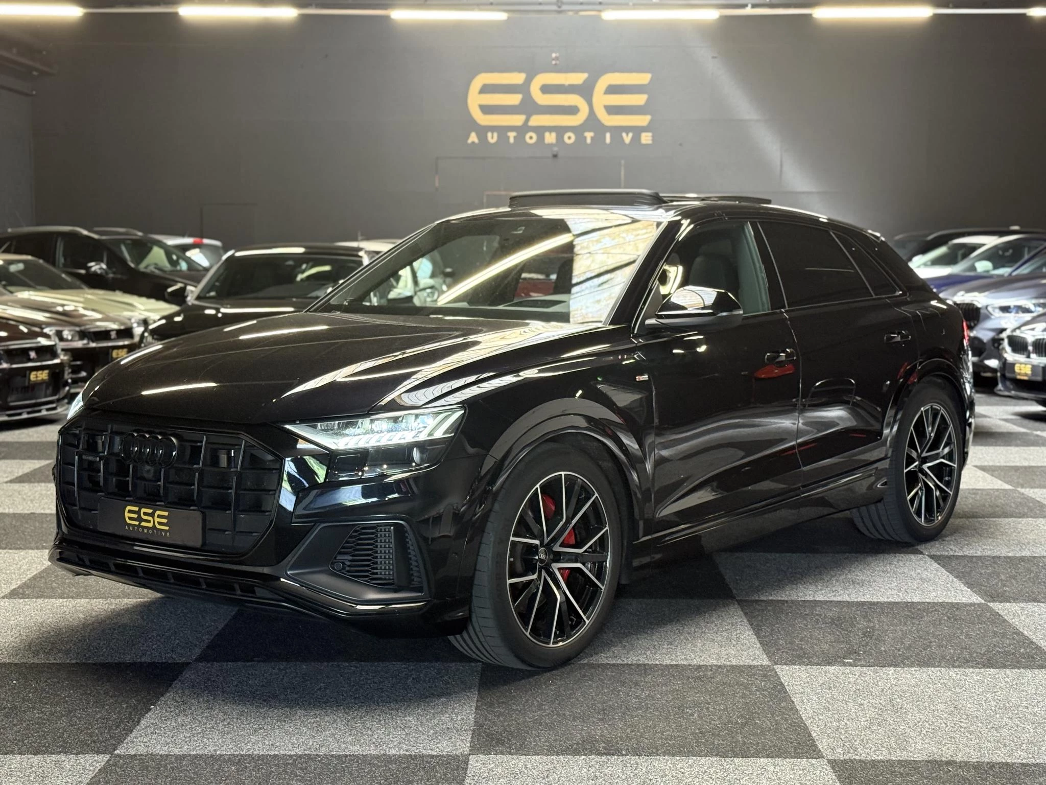 Hoofdafbeelding Audi Q8