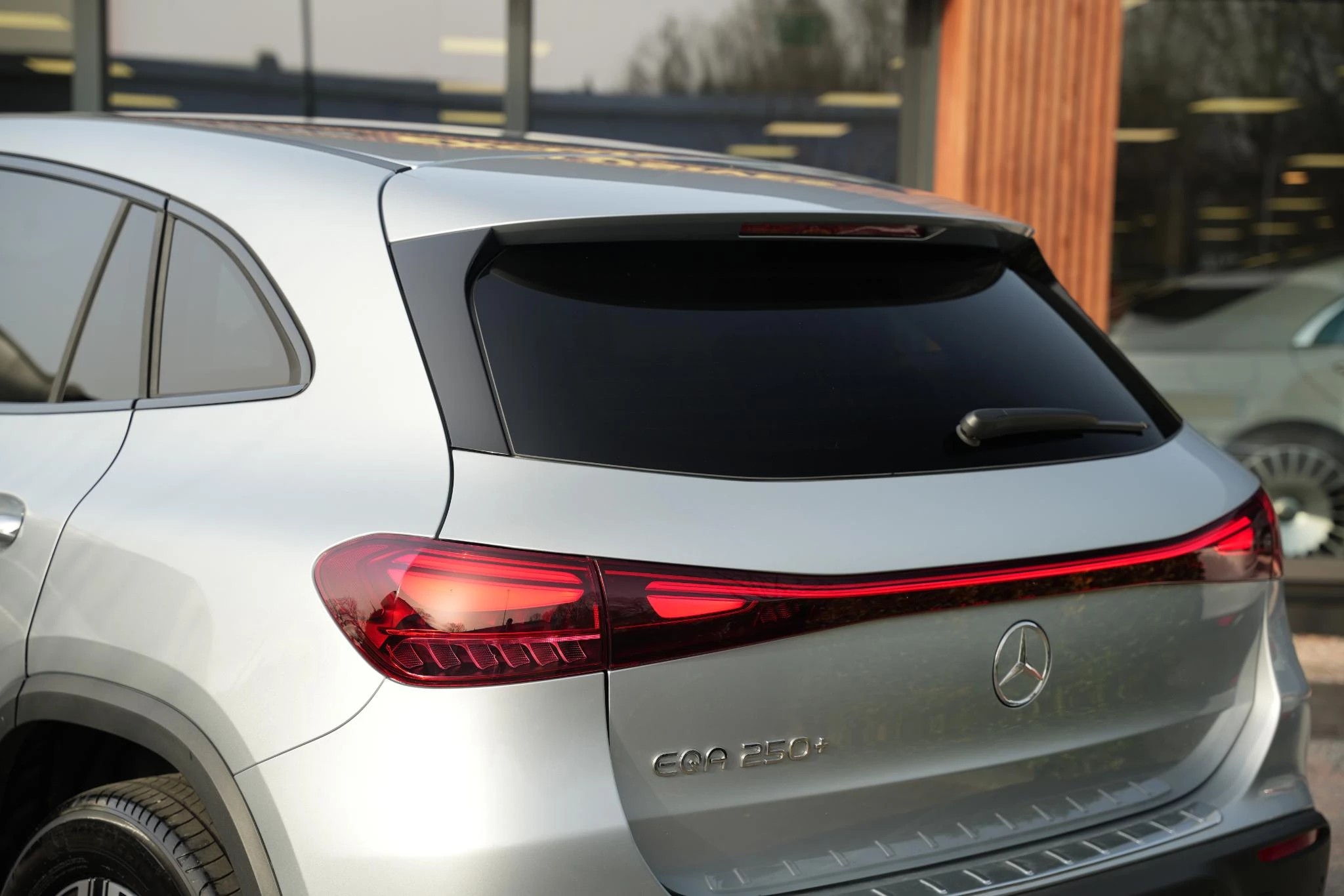 Hoofdafbeelding Mercedes-Benz EQA