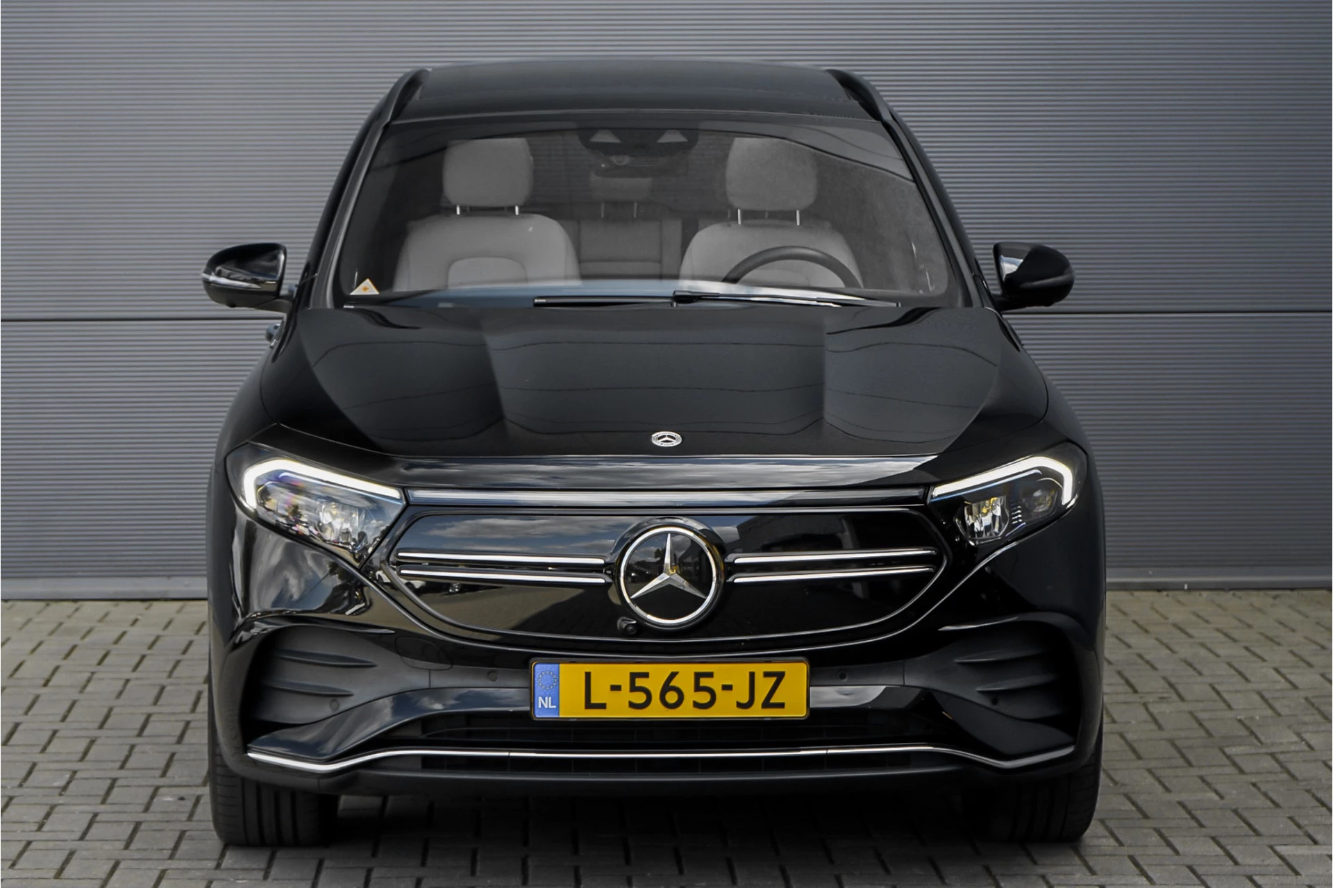 Hoofdafbeelding Mercedes-Benz EQA