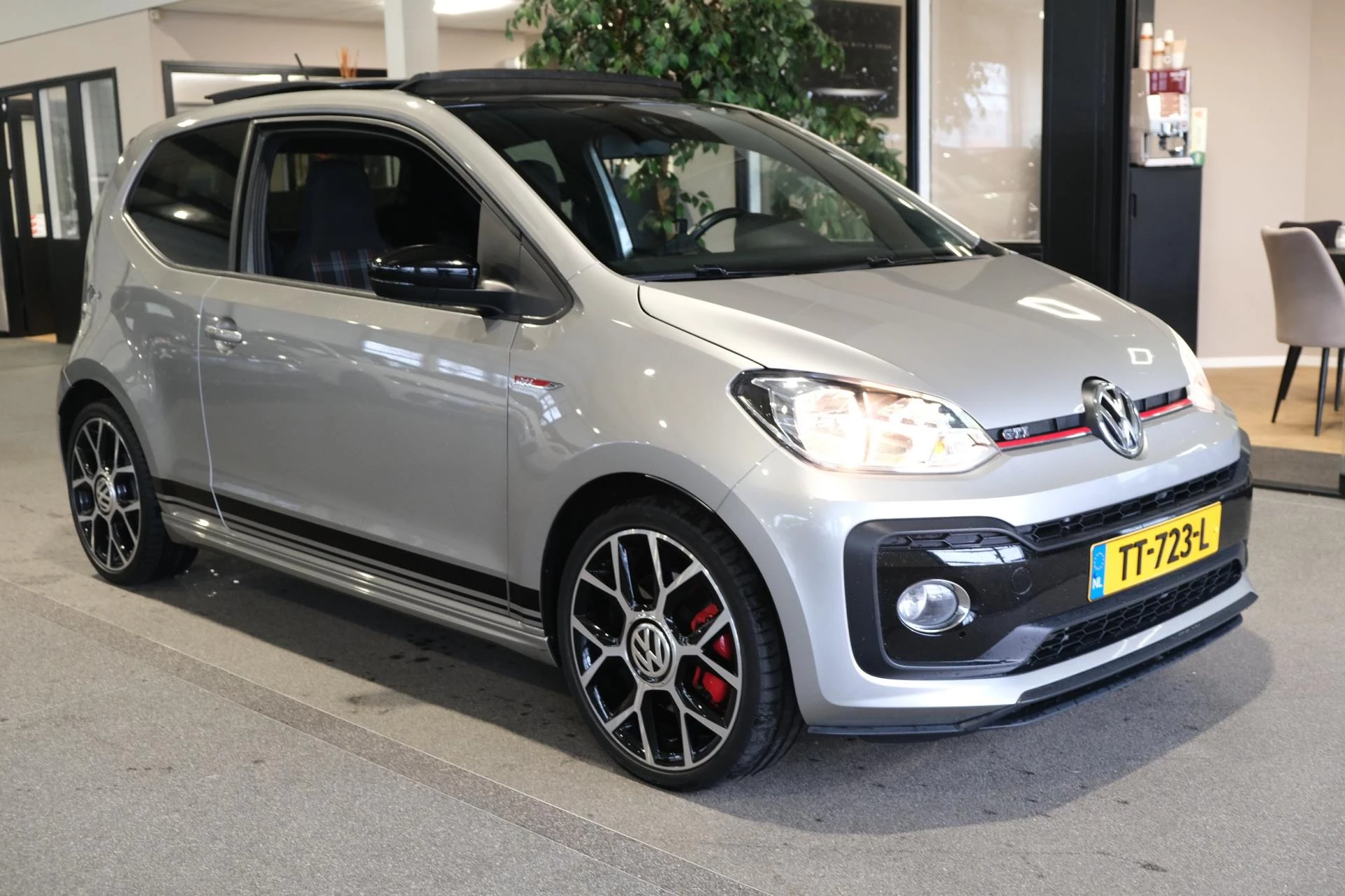Hoofdafbeelding Volkswagen up!