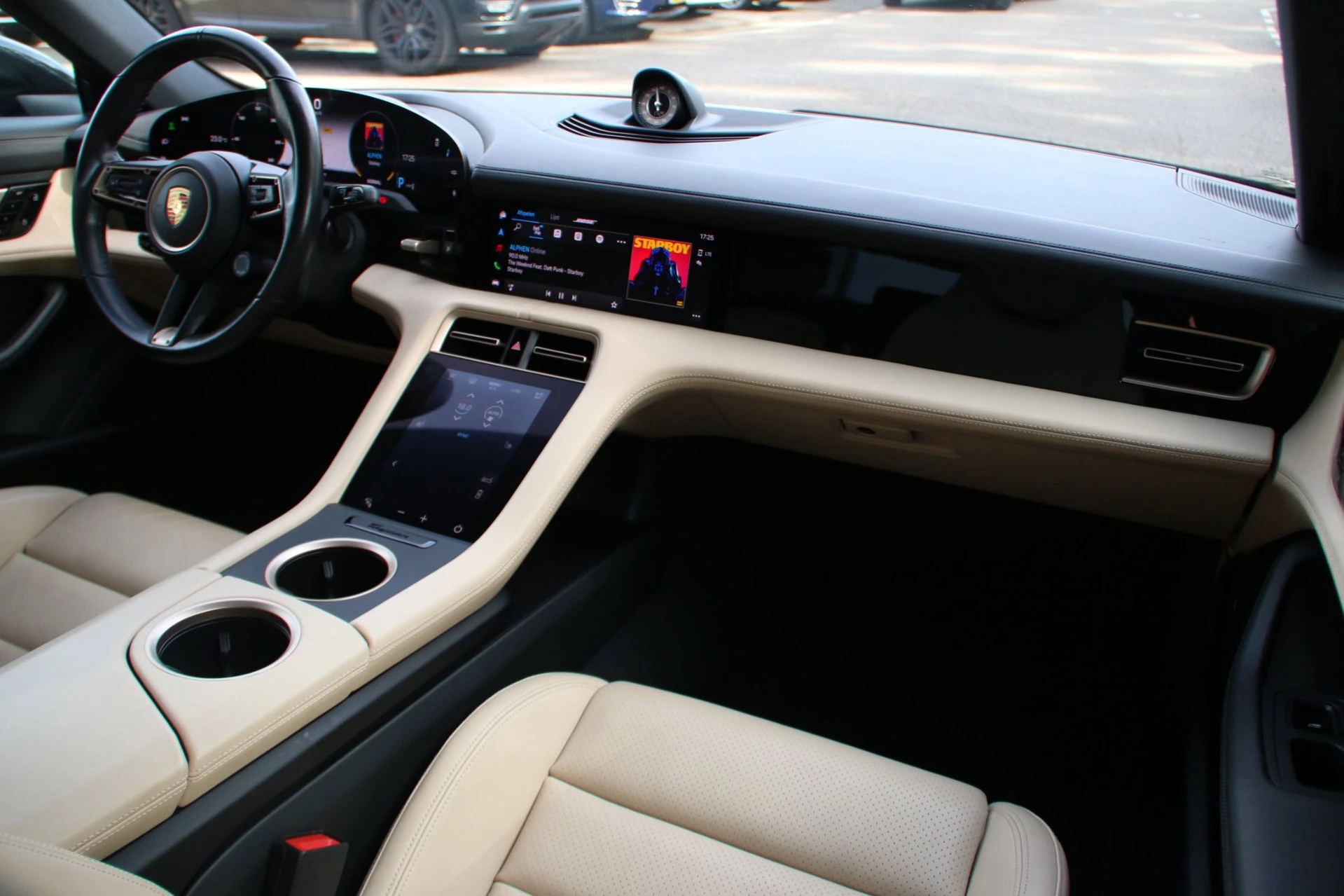 Hoofdafbeelding Porsche Taycan