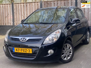 Hoofdafbeelding Hyundai i20 Hyundai I20 1.4i i-Motion NL Auto - 1e Eigenaar - Apk - Airco -Automaat