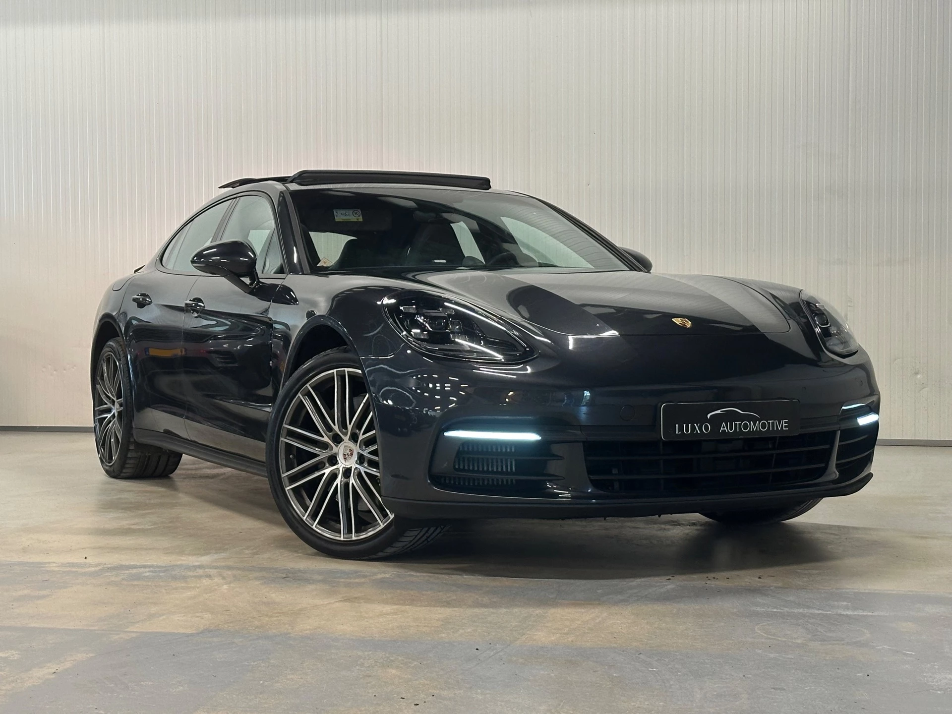 Hoofdafbeelding Porsche Panamera