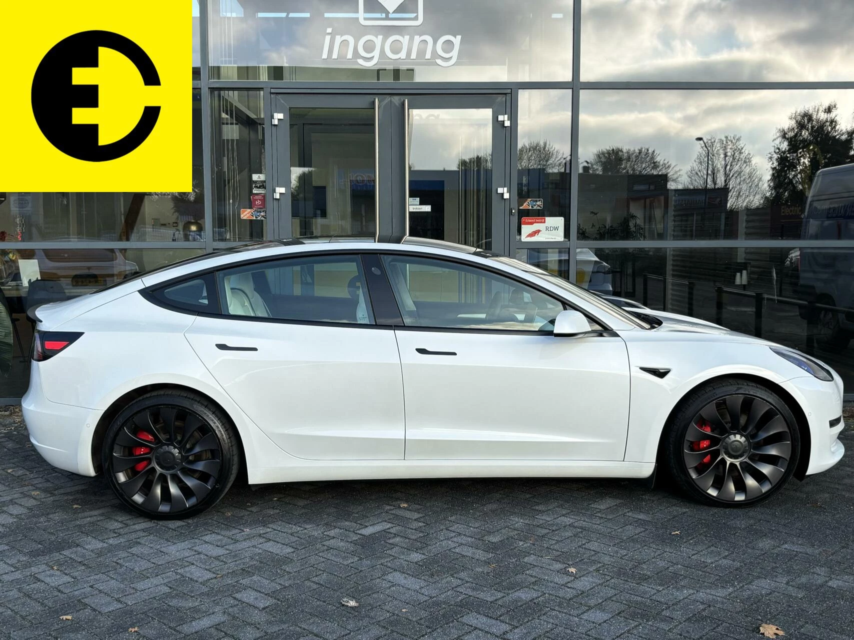 Hoofdafbeelding Tesla Model 3