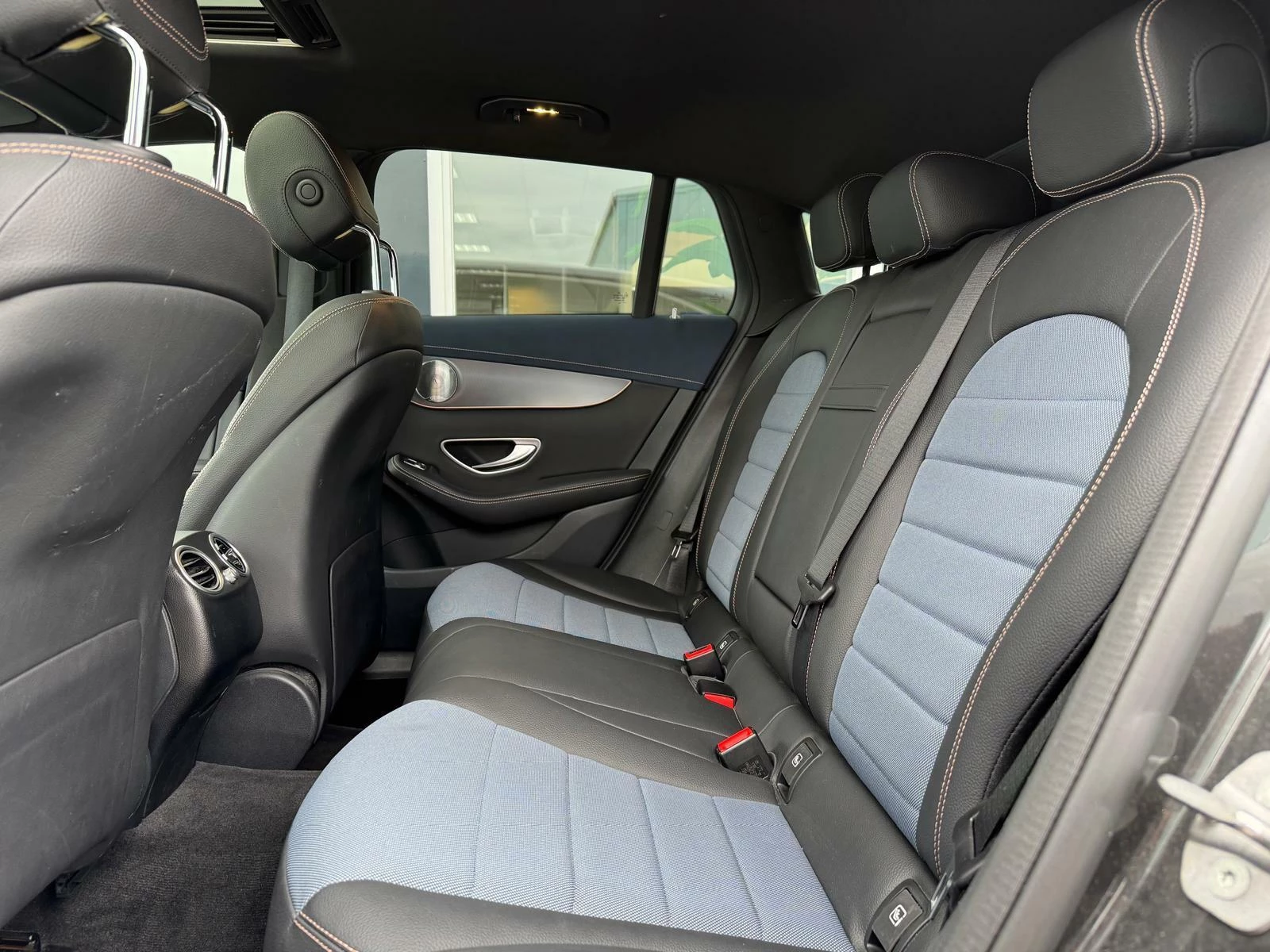 Hoofdafbeelding Mercedes-Benz EQC