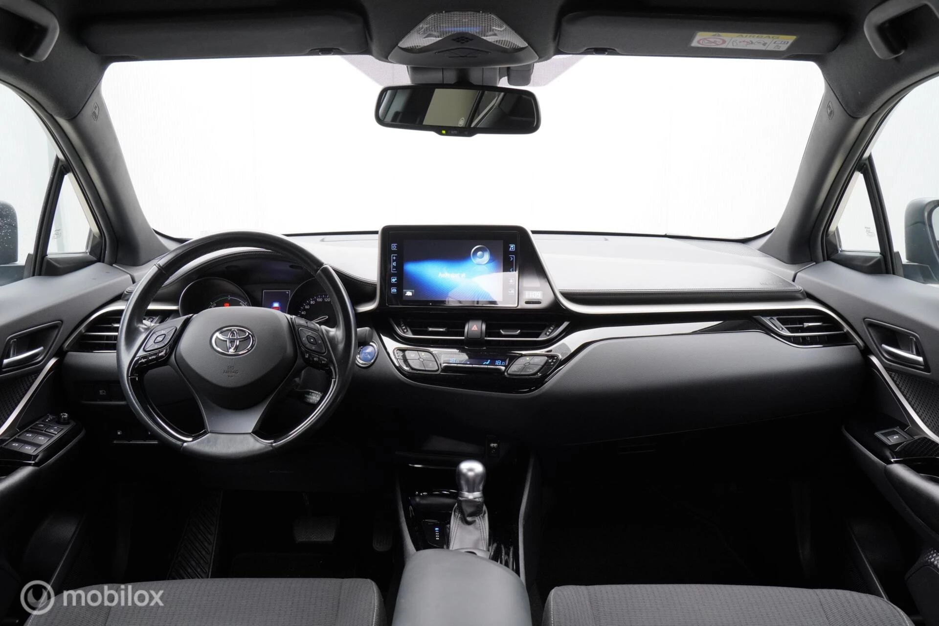 Hoofdafbeelding Toyota C-HR