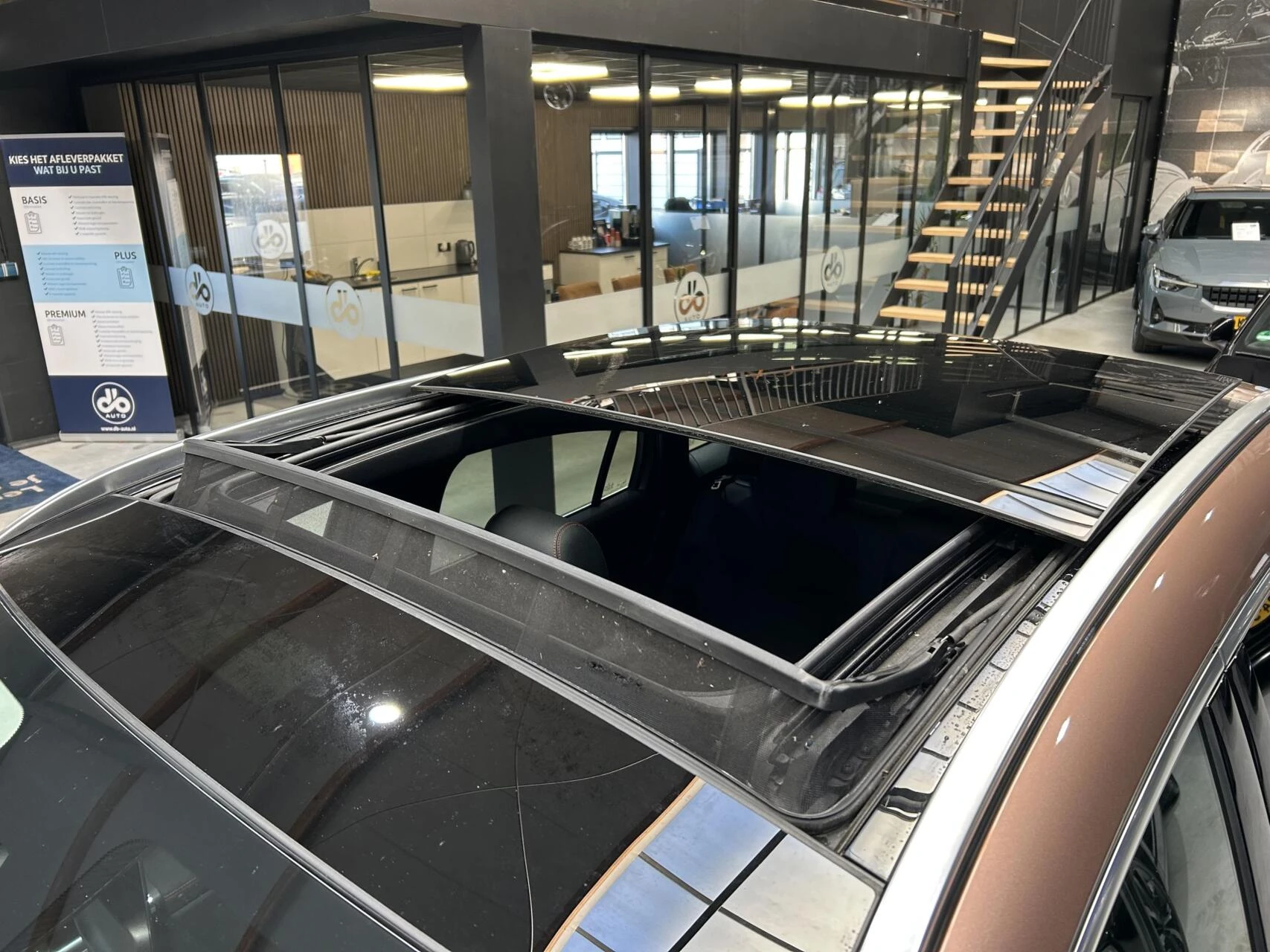 Hoofdafbeelding Mercedes-Benz EQA