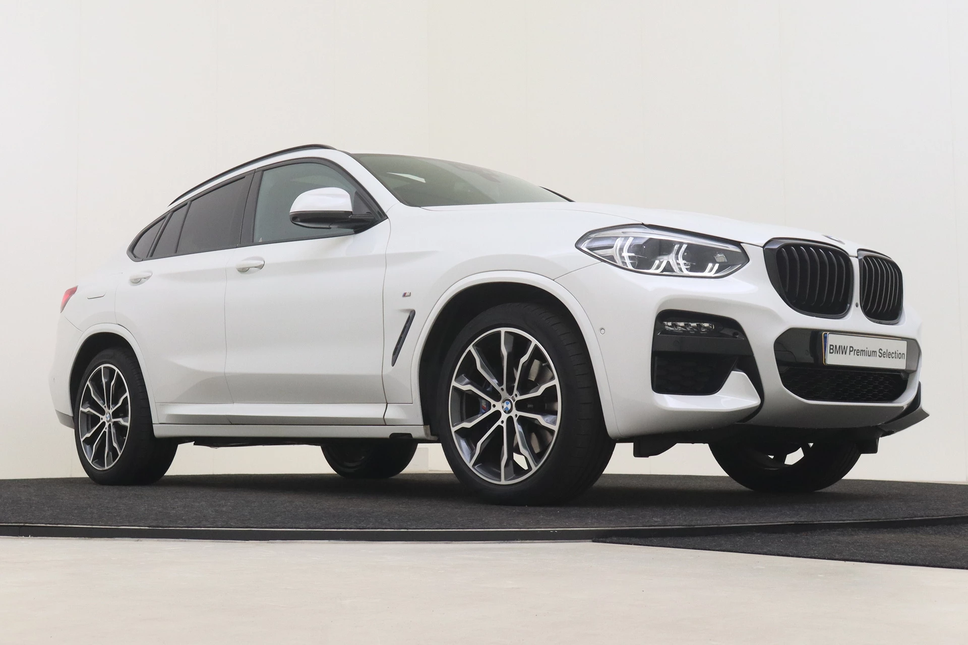 Hoofdafbeelding BMW X4