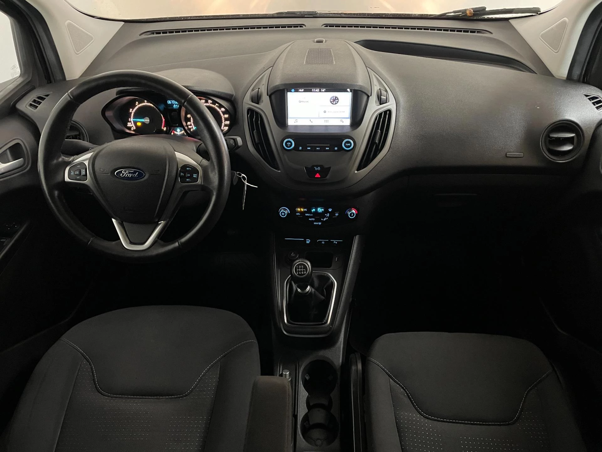 Hoofdafbeelding Ford Transit Courier