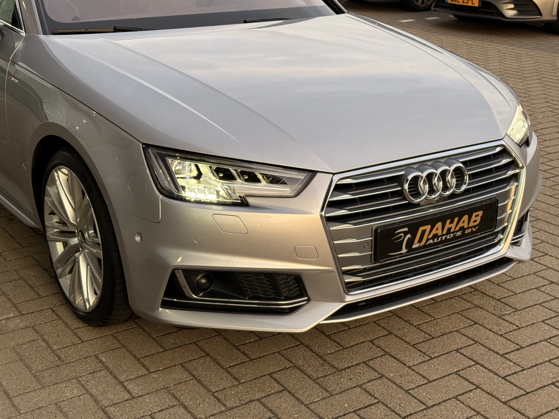 Hoofdafbeelding Audi A4