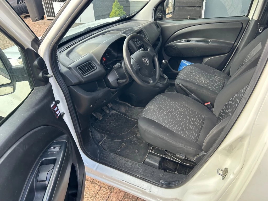 Hoofdafbeelding Opel Combo