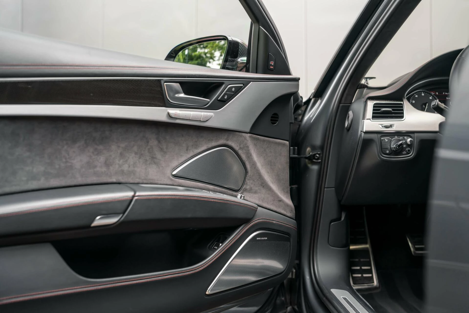 Hoofdafbeelding Audi S8