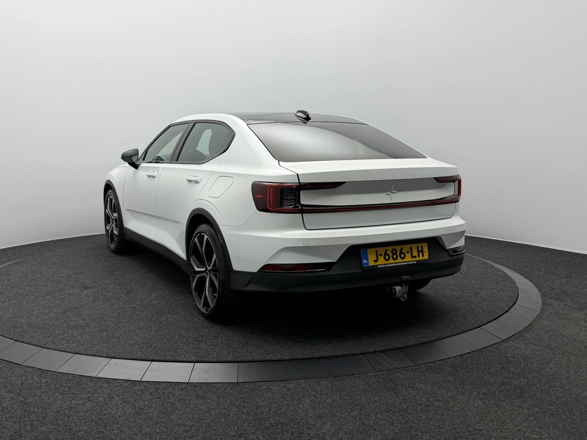 Hoofdafbeelding Polestar 2