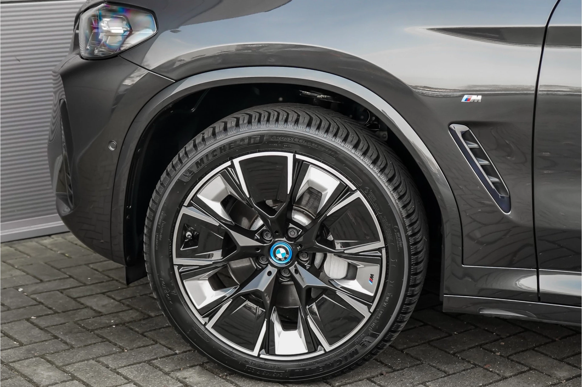 Hoofdafbeelding BMW iX3