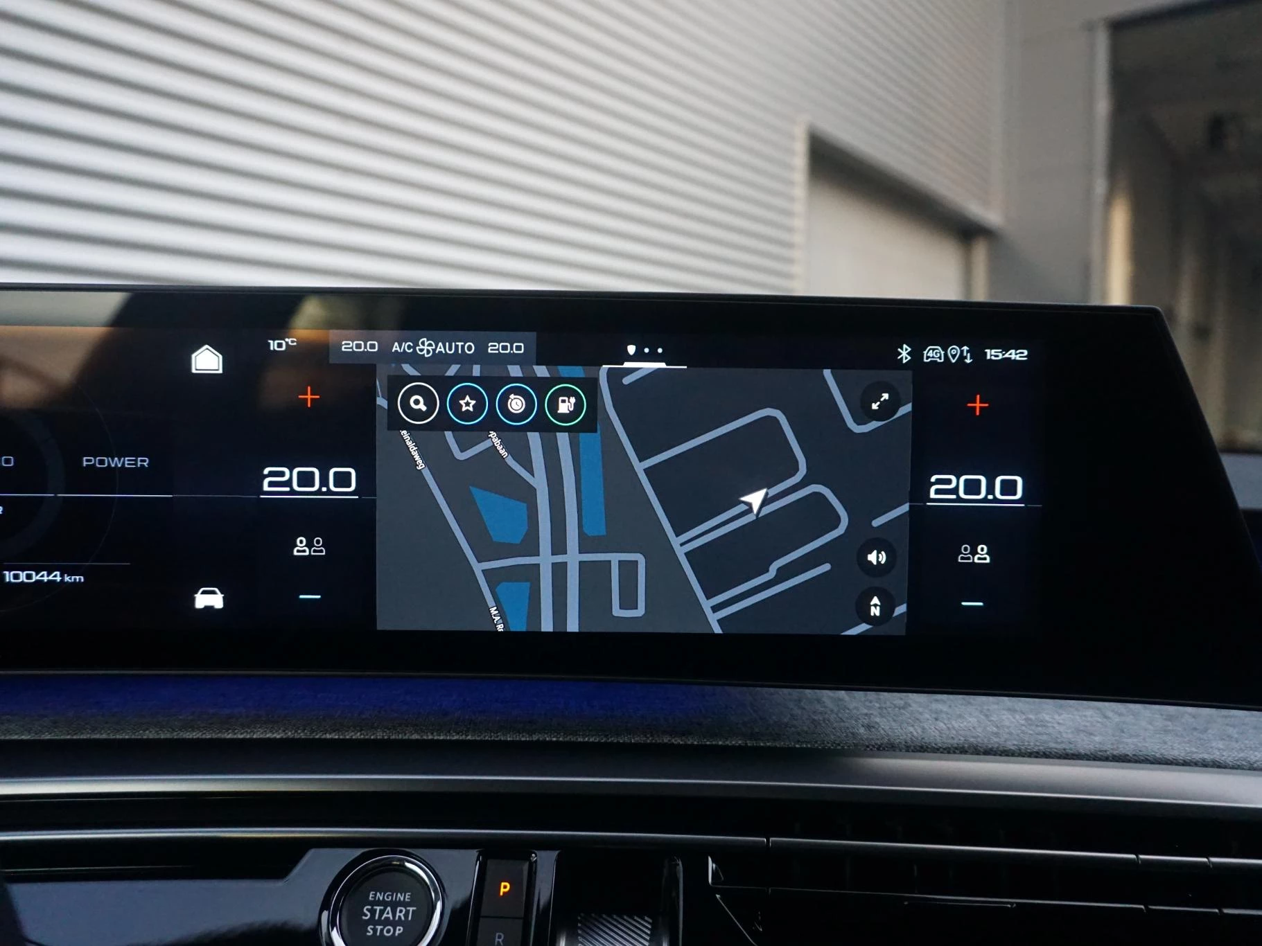 Hoofdafbeelding Peugeot e-3008