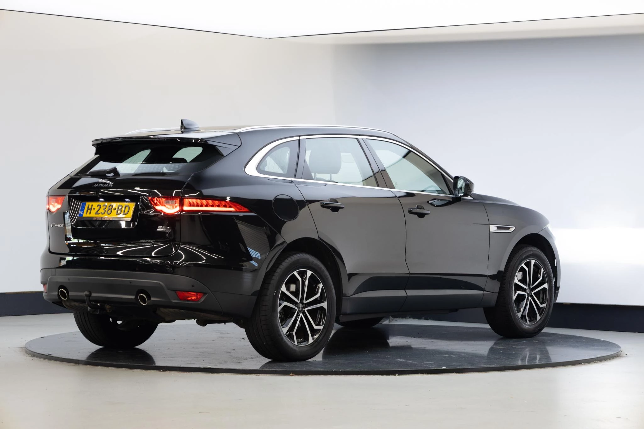 Hoofdafbeelding Jaguar F-PACE