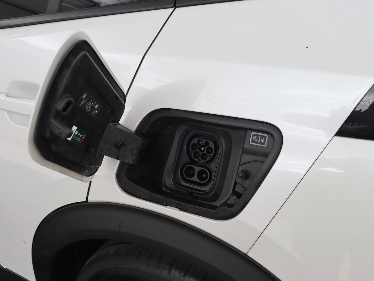 Hoofdafbeelding Peugeot e-2008