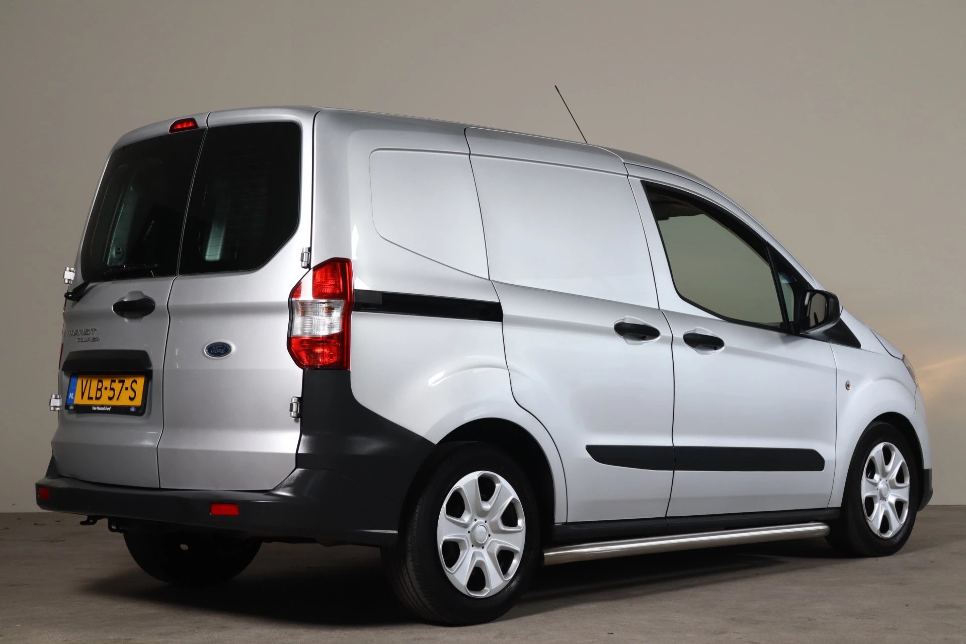 Hoofdafbeelding Ford Transit Courier