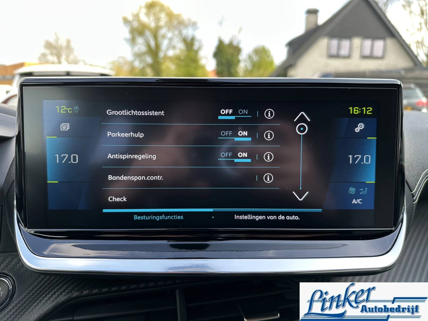 Hoofdafbeelding Peugeot e-208