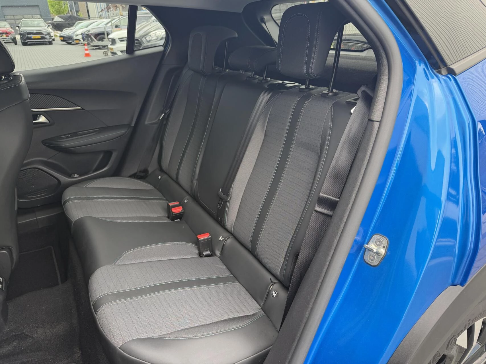 Hoofdafbeelding Peugeot e-2008