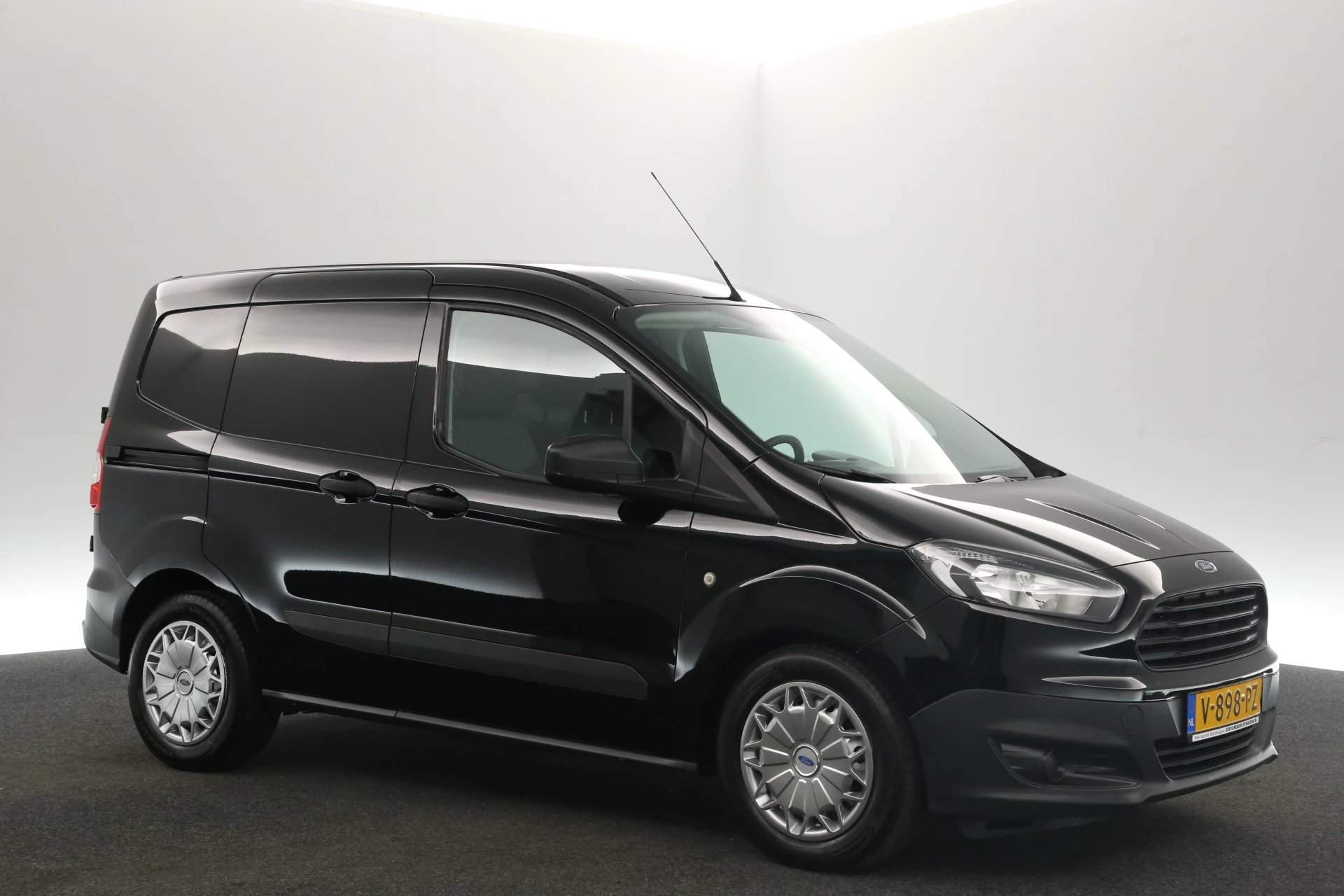 Hoofdafbeelding Ford Transit Courier