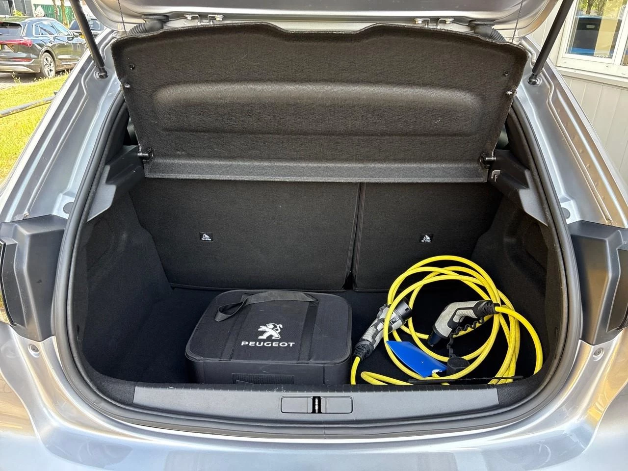 Hoofdafbeelding Peugeot e-208