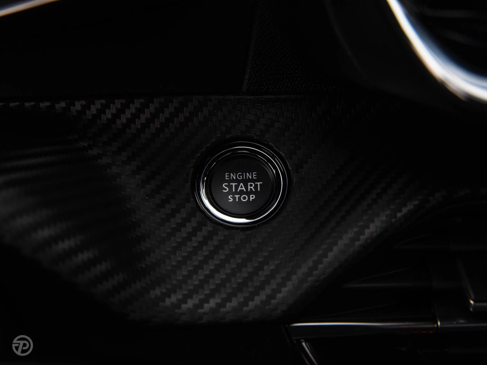 Hoofdafbeelding Peugeot e-2008