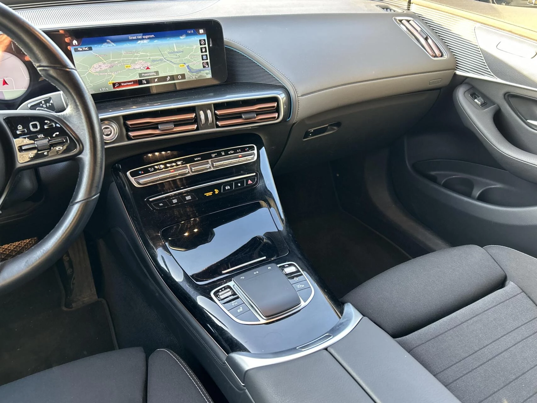 Hoofdafbeelding Mercedes-Benz EQC