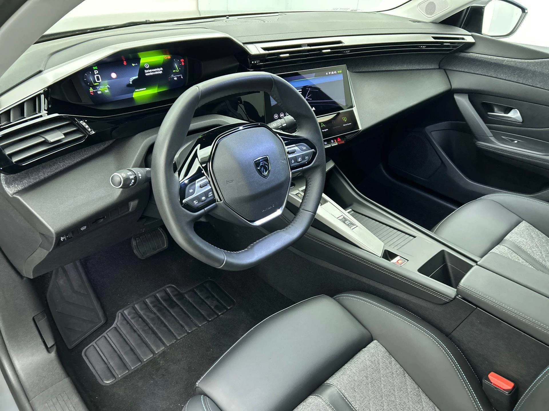 Hoofdafbeelding Peugeot 408