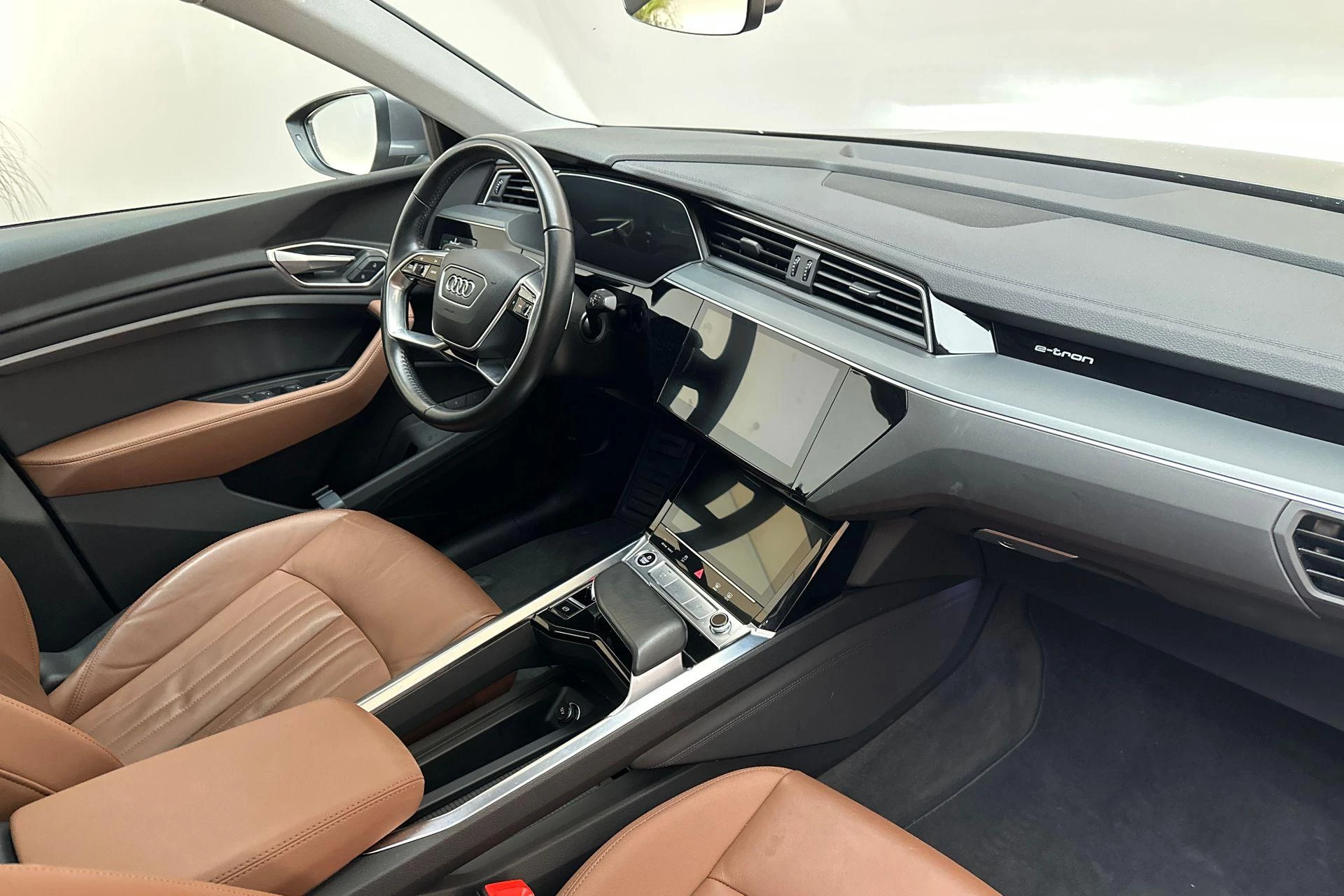 Hoofdafbeelding Audi e-tron