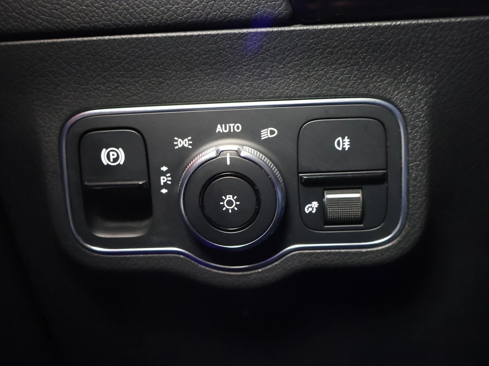 Hoofdafbeelding Mercedes-Benz EQA