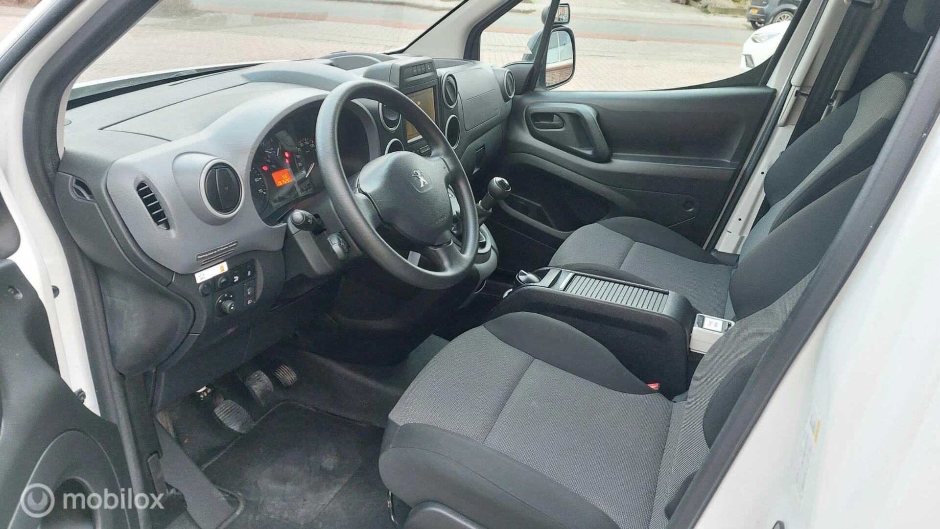 Hoofdafbeelding Peugeot Partner