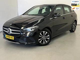 Hoofdafbeelding Mercedes-Benz B-Klasse Mercedes-Benz B-klasse 180d / NL-auto / Widescreen / CarPlay / Stoelverwarming
