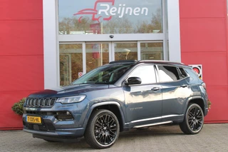 Jeep Compass 4xe 240PK Plug-in Hybrid ELECTRIC S | PANORAMSICH SCHUIF/KANTEL DAK | STOEL/STUUR VERWARMING | ALL SEASON BANDEN | 19" LICHTMETALEN VELGEN "GLOSSY BLACK" | ELEKTRISCH BEDIENBARE BESTUURDERSSTOEL | LEDEREN BEKLEDING | ADAPTIVE CRUISE CONTROL | NAVIGATIE | DRAADLOZE APPLE CARPLAY/ANDROID AUTO | DRAADLOZE TELEFOONLADER | DAB+ RADIO | ELEKTRISCH BEDIENBARE ACHTERKLEP | ACHTERUITRIJ CAMERA | KEYLESS ENTRY/START |